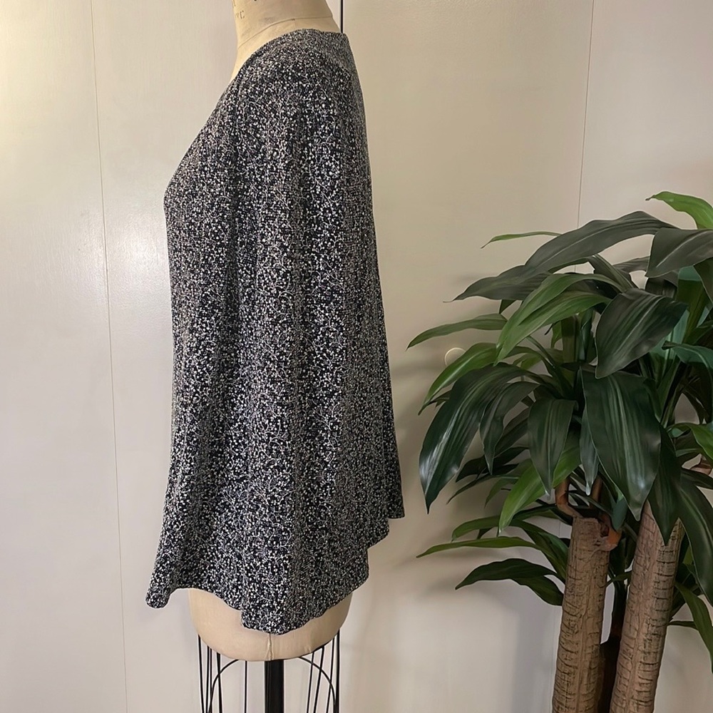Alex evenings 2 piece tank and cardigan set in shimmery black and white - Picture 4 of 10